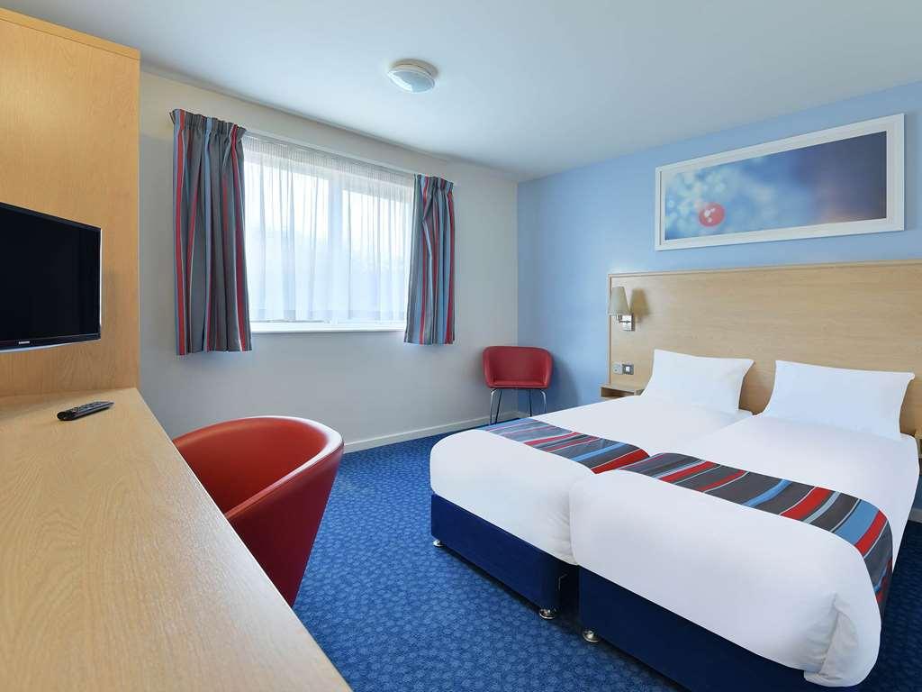 Travelodge Buckingham Habitación foto