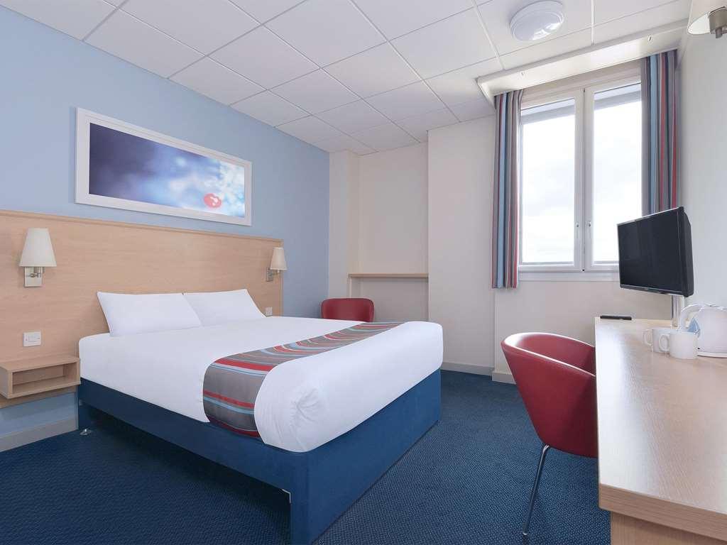 Travelodge Buckingham Habitación foto