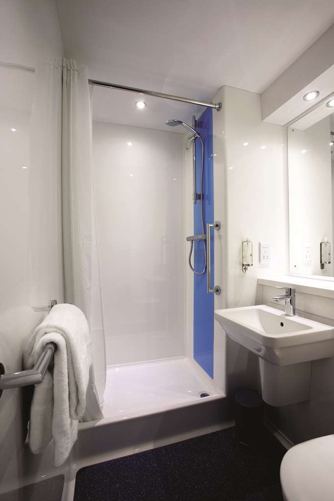 Travelodge Buckingham Habitación foto