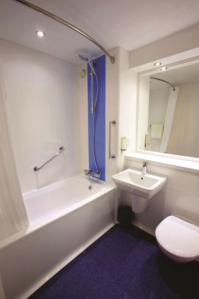 Travelodge Buckingham Habitación foto